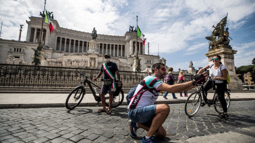 Ci siamo lasciati bollire come delle rane. Ma ora comincia la ribellione