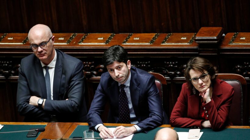 L’ipocrisia dei giallorossi: festeggiano le mamme dopo averle abbandonate