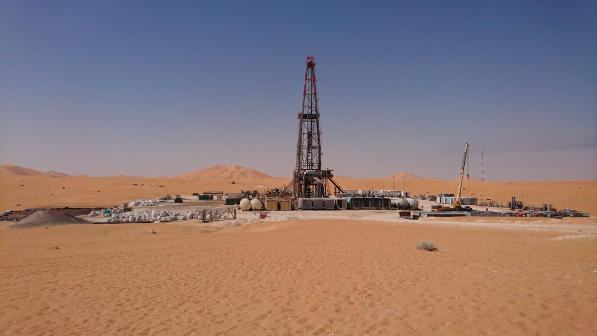 Il thriller che svela gli intrighi del petrolio