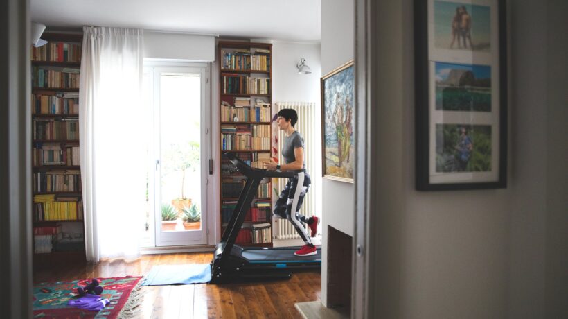 Lo sport che non sta a guardare: sudare a casa per beneficenza