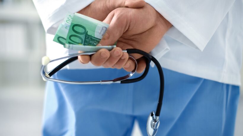 La nostra sanità va salvata dagli sciacalli