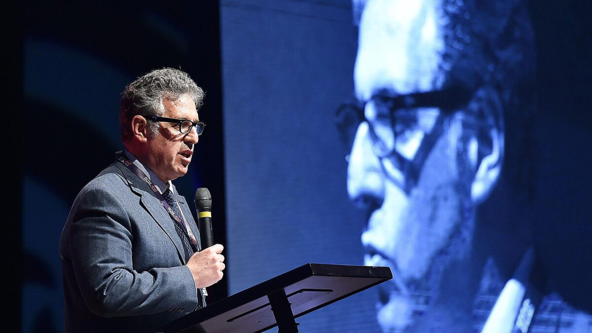Ministro nella bufera, il Colle non può tacere
