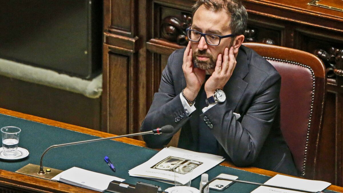 La maggioranza è compatta (controvoglia) per Bonafede. E Mattarella tace ancora