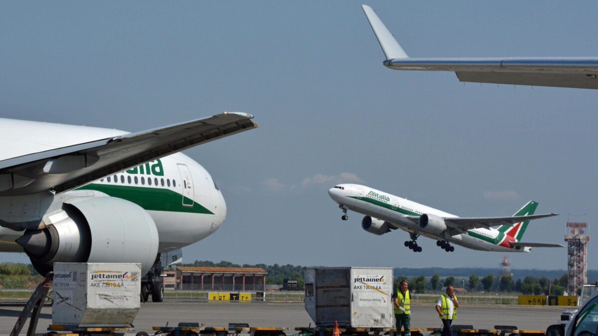 Pronti altri 3 miliardi ma la vecchia Alitalia chiede soldi agli hotel