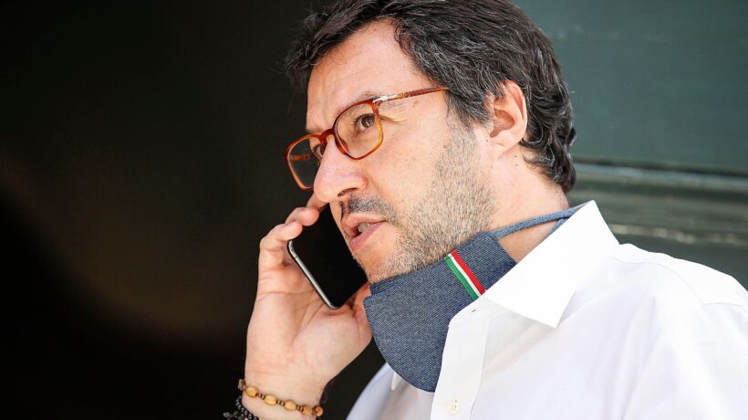 Le chat dei magistrati su Salvini: «Ha ragione, però va attaccato»
