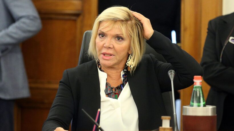 Panico tra le toghe per un mancato invito a casa Balducci, la signora dei salotti