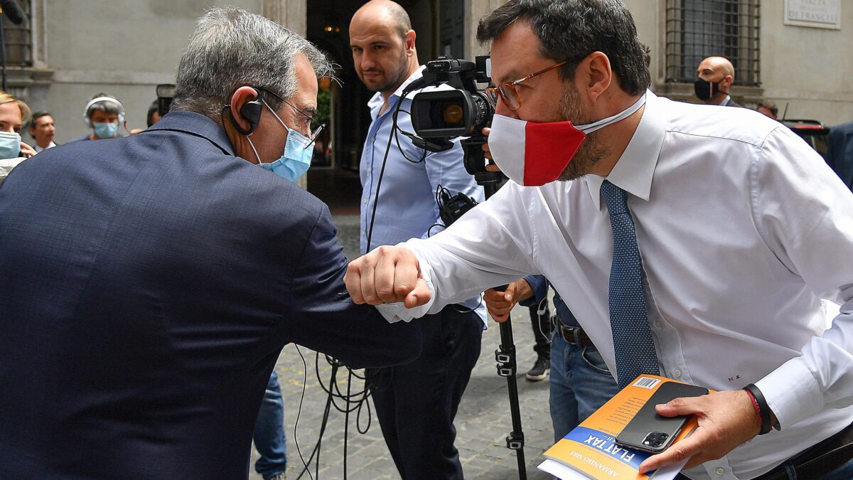 Lo scoop della «Verità» stoppa il processo burletta a Salvini