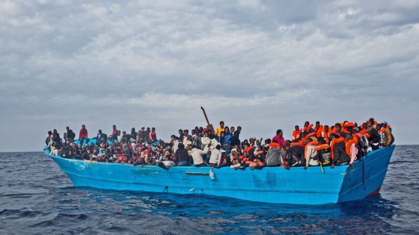 Dalla Sicilia alla Sardegna le Ong si scatenano: sbarcati centinaia di migranti