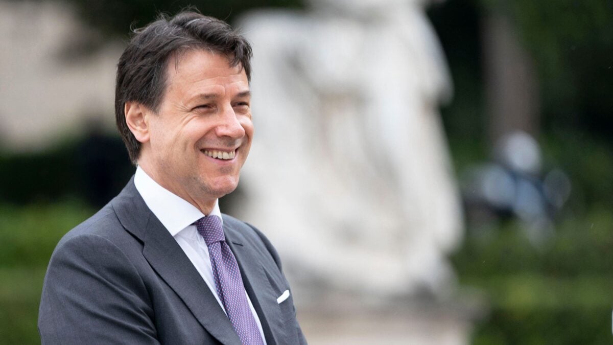 Conte chiacchiera e twitta ma si scorda i cassintegrati