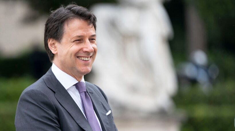 Conte chiacchiera e twitta ma si scorda i cassintegrati