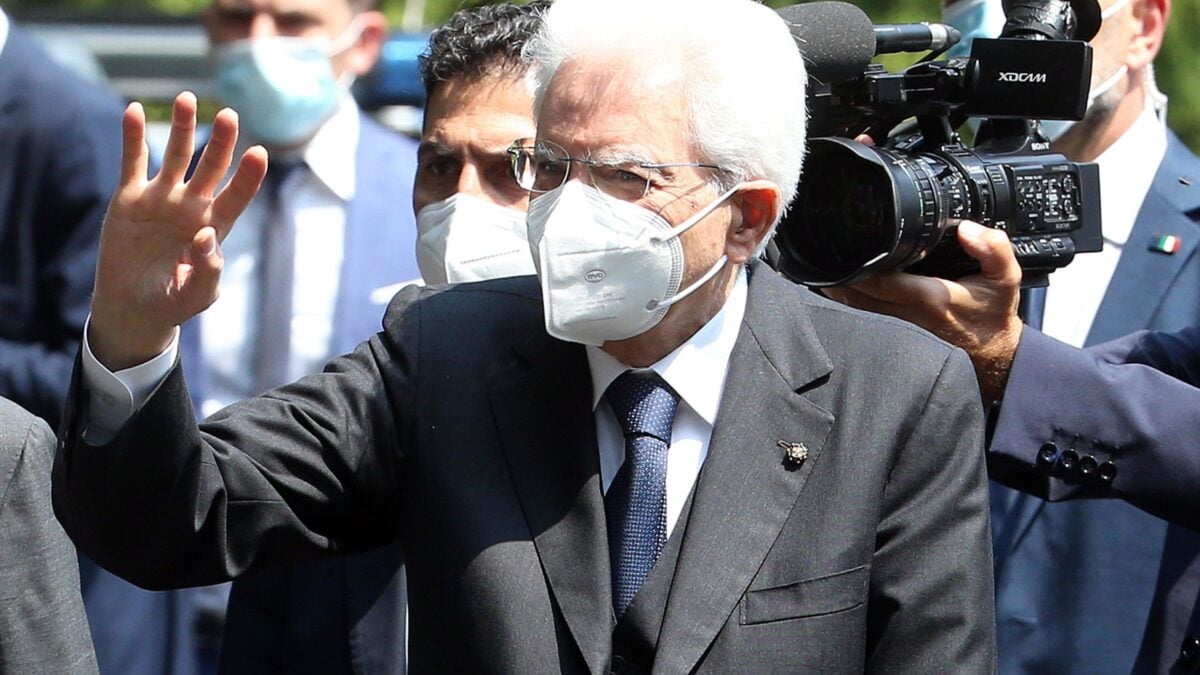 I giallorossi si attaccano al Colle per salvare il governo moribondo