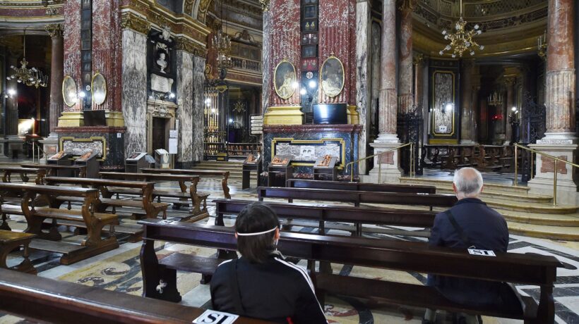 Chi crede in Dio sta bene. Ed è pure migliore