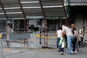 Focolai fra i migranti. Il Pd: più porti aperti