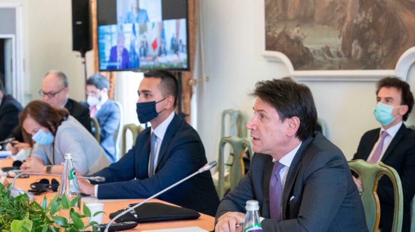 La fuga dalla realtà di Giuseppi, illuso di poter fare il mago