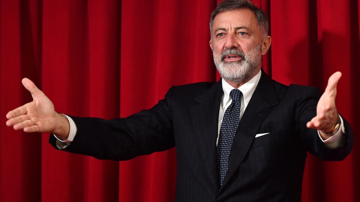 Luca Barbareschi: «Con la pandemia ha vinto Big Pharma»