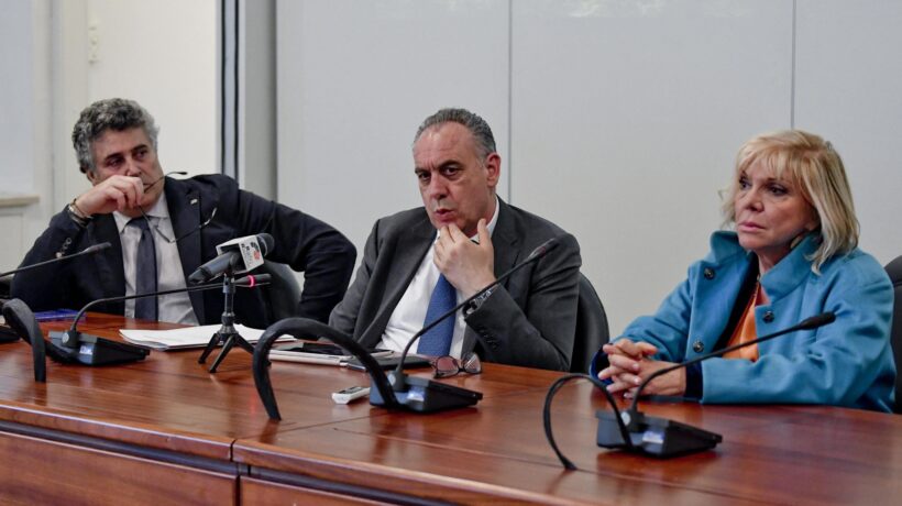 «I contatti hot dell’ex consigliere con la donna rimorchiata online»