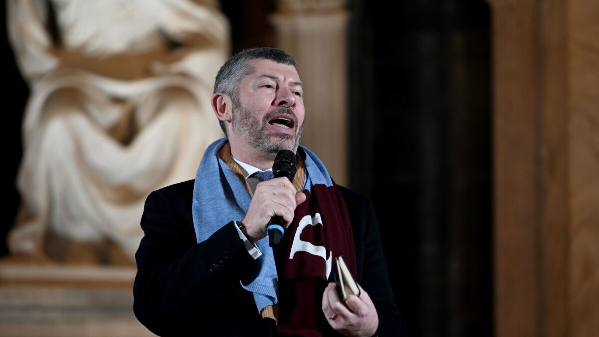 Da ateo difendo la famiglia naturale. La legge anti omofobia è liberticida