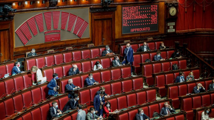 Fiducia alla Camera, Senato ignorato. Il dl Rilancio umilia il Parlamento