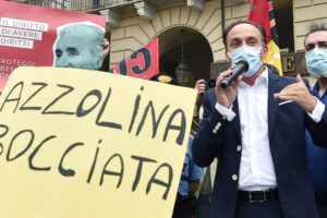 La Azzolina riapre le scuole, almeno a parole