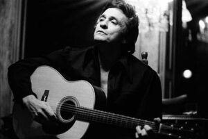 Il castagno, monumento della natura che canta con la voce di Johnny Cash