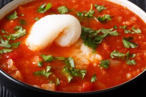 Cuciniamo insieme: spezzatino di pescatrice con spinaci e pesche