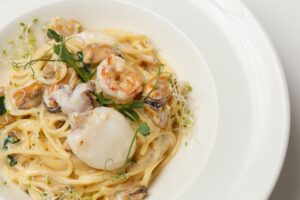 Cuciniamo insieme: spaghetti di mare con crema di fiori