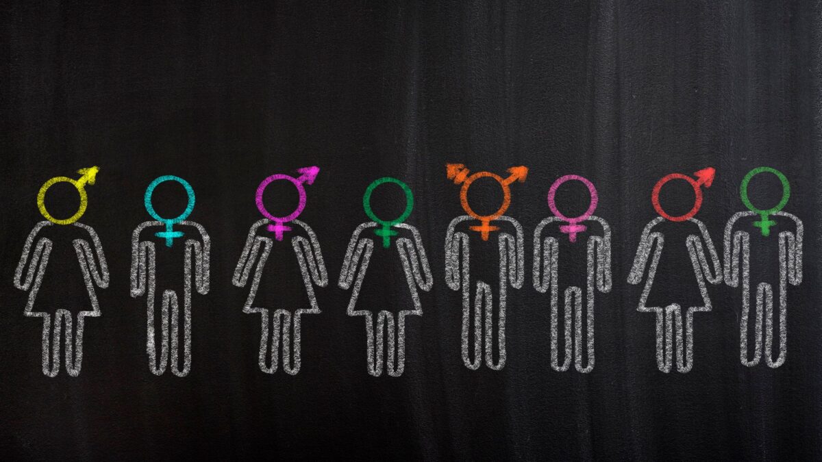 Un sondaggio inglese rivela che il 94% delle persone non ritiene necessario il cambio di sesso