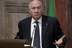 Bergamo, la prefettura: «Sindaco Gori e superprefetto, un gioco sporco sui migranti»