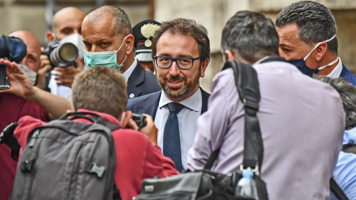 L’ennesima figuraccia di Bonafede: due detenuti evadono da Rebibbia