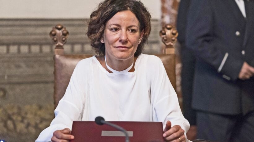La Pisano si proclama ministra dei miracoli