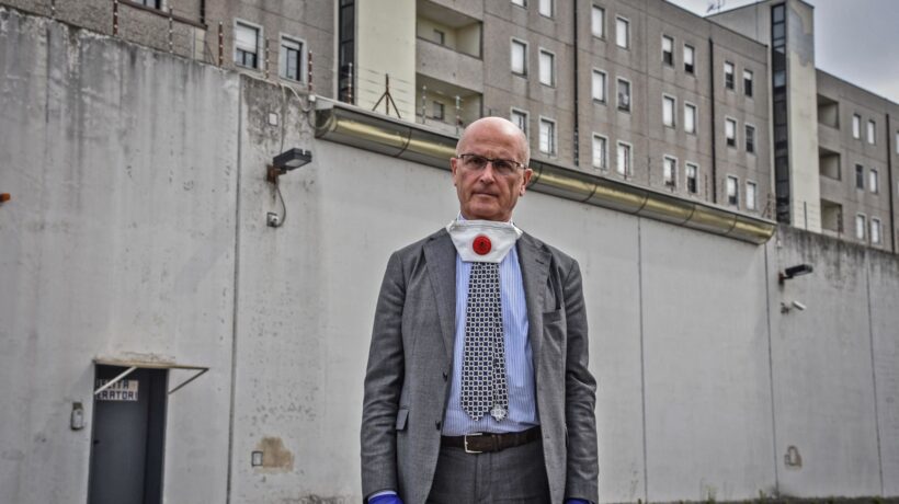 Online la chat del capo del Dap