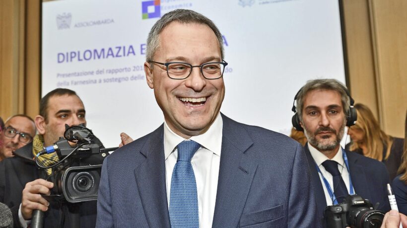 Teatrino fra Conte e Bonomi. L’economia precipita del 49% ma Confindustria chiede un mini rimborso delle accise