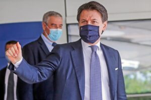 Il governo resta sempre in ritardo. Corsa ai decreti per tappare i buchi