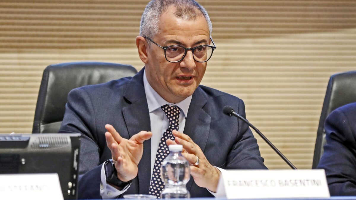 Ultimo atto della guerra fra toghe. Il Csm tiene in sospeso Basentini