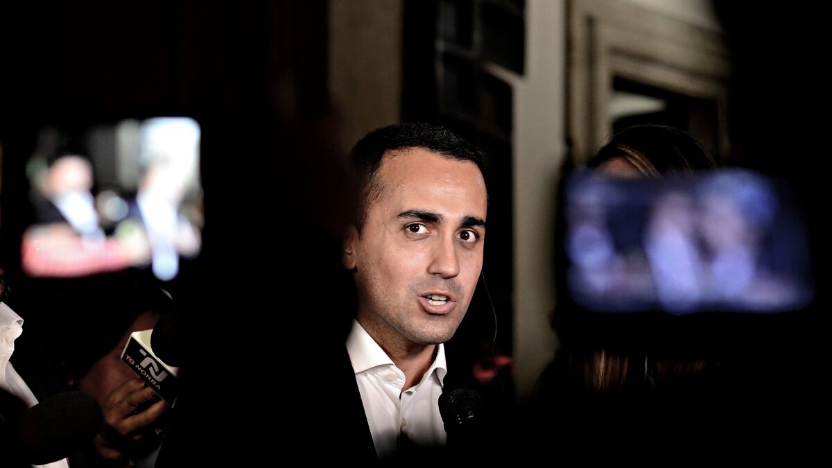 Fico, Di Maio e Di Battista si alleano per il tiro al bersaglio su Giuseppi