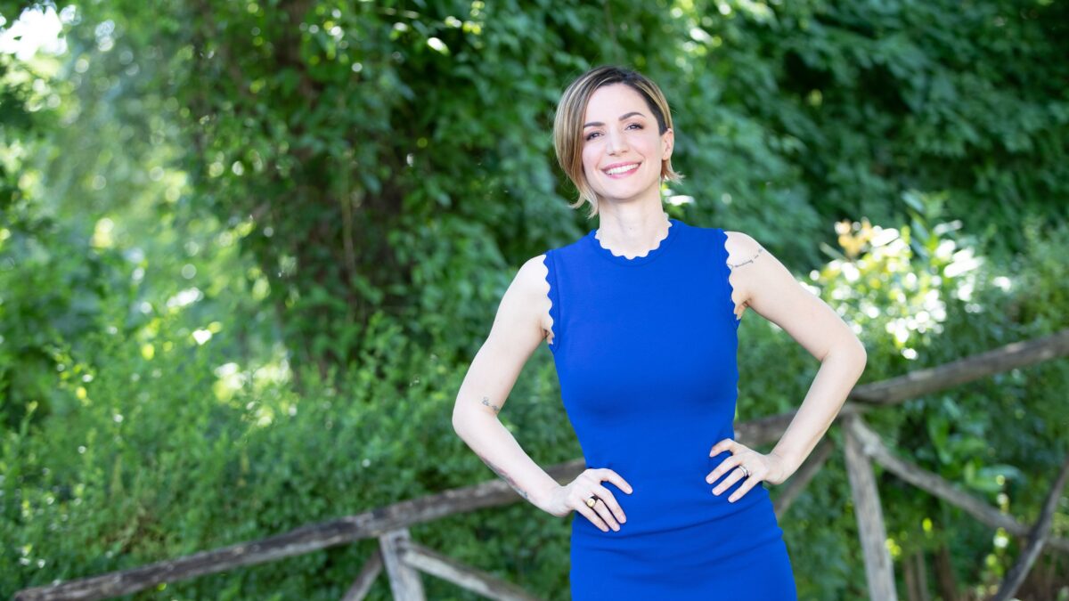 Andrea Delogu si confessa. «Vi racconto i miei amori: regole, horror e arti marziali»