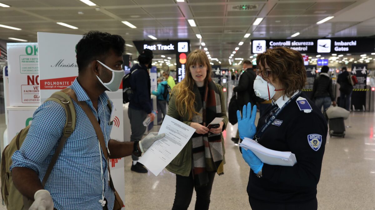 Immigrato del Bangladesh infetto gira per mezza Italia con il treno