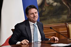 Liti, cdm interrotto, ipotesi rimpasto. Il governo arriva al tutti contro tutti