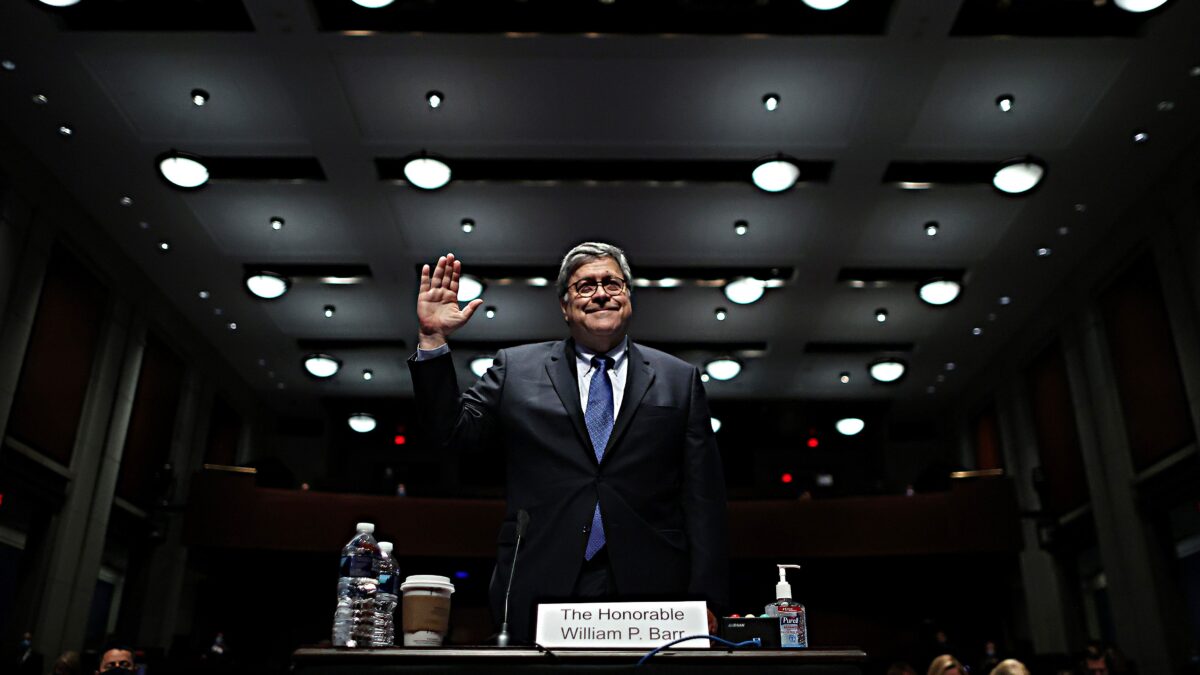 Russia e polizia: Barr tiene il punto