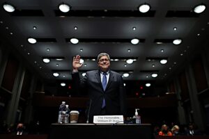 Russia e polizia: Barr tiene il punto