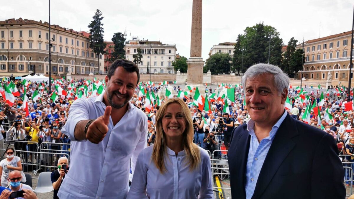 Il centrodestra unito conquista la piazza. Ma lo spettro del Mes aleggia fra i sorrisi
