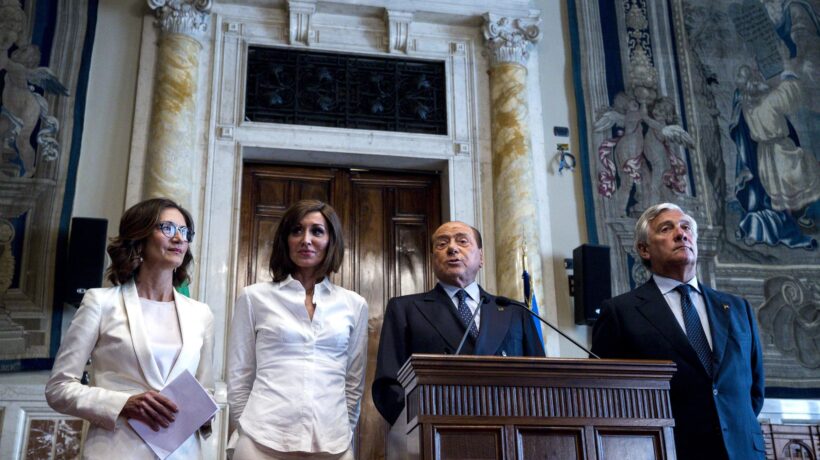 Giuseppi alle corde tende una mano a Fi. Berlusconi nicchia, pressing sui suoi