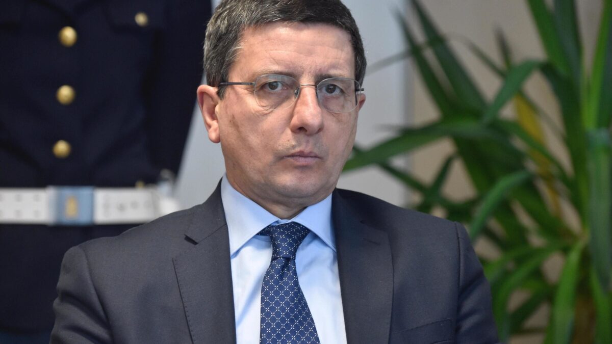 Online i messaggi tra Palamara e i «rivali» capitolini