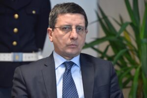 Online i messaggi tra Palamara e i «rivali» capitolini
