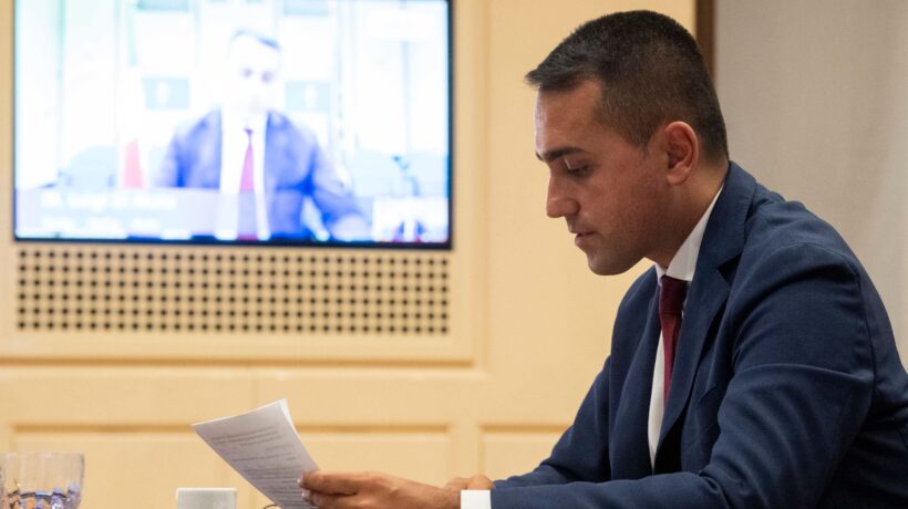 Le trame di Luigino allarmano Conte