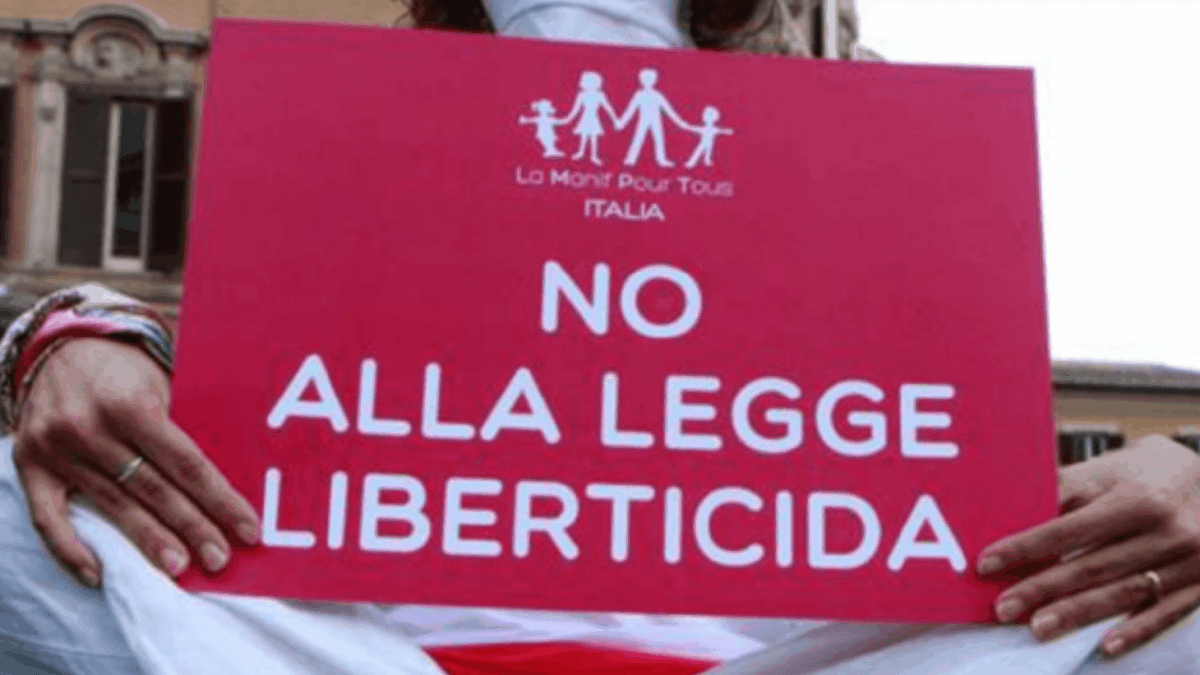Omofobia, Pro Vita & Famiglia: «Domani in piazza Montecitorio: noi #Restiamoliberi. Presenti parlamentari»