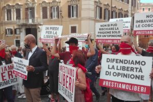 Omofobia, Pro Vita & Famiglia in piazza: «Ddl come una dittatura, prima l’intimidazione poi la repressione»