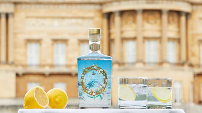 Quest’estate tutti pazzi per il gin, la bevanda che piace a regine e scrittori