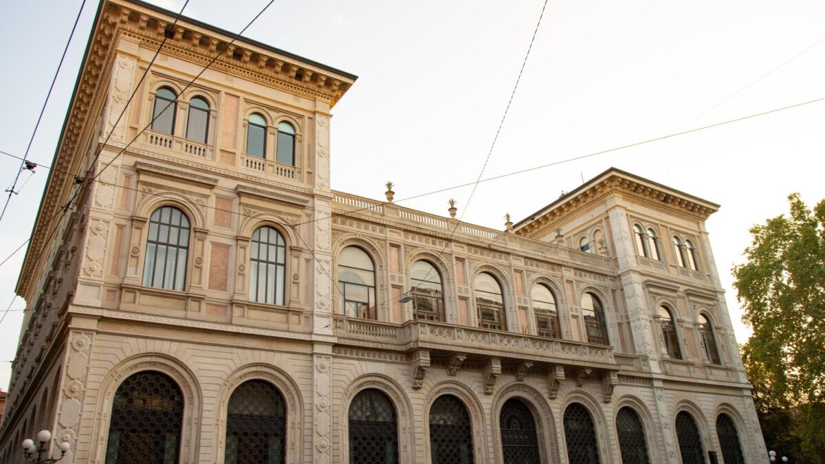 Per spartirsi Carisbo Bologna si spacca Mef: commissariamo
