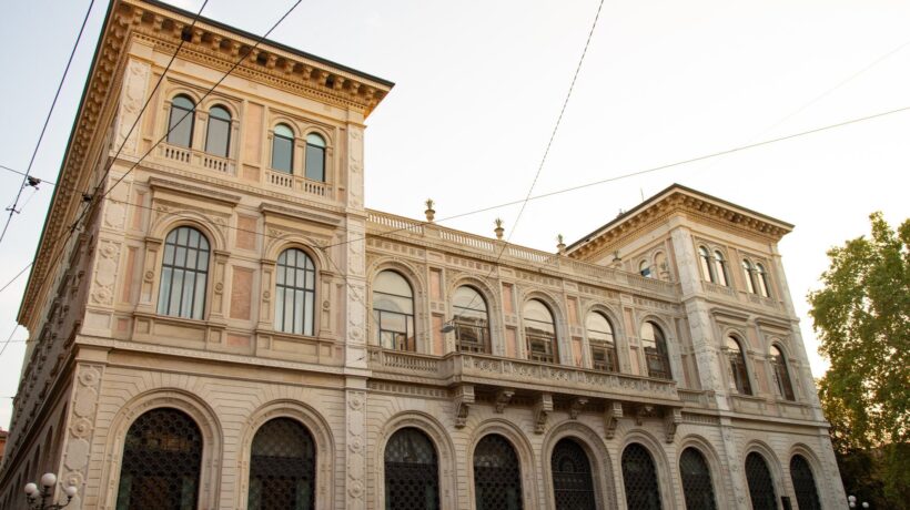 Per spartirsi Carisbo Bologna si spacca Mef: commissariamo